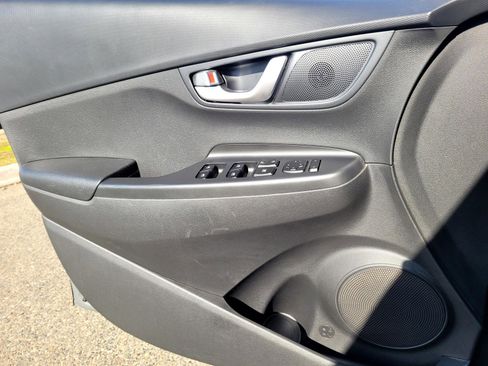 Certified 2023 Hyundai Kona SE image 17