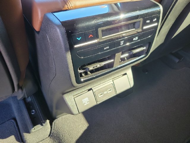Used 2022 Acura MDX w/ Technology Package FWD image 17