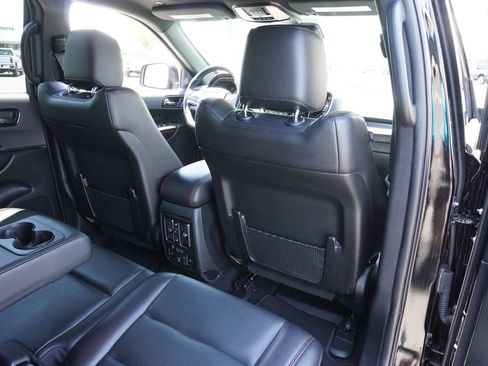 Used 2025 Dodge Durango GT AWD/4WD image 12