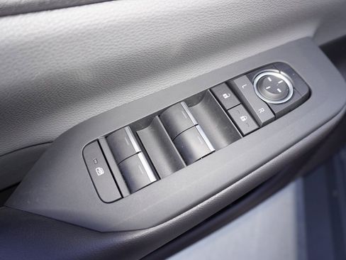 Certified 2025 Toyota Prius XLE image 12