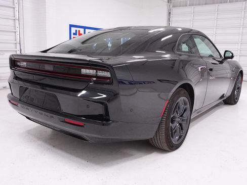 Used 2024 Dodge Charger R/T w/ Plus Group image 5