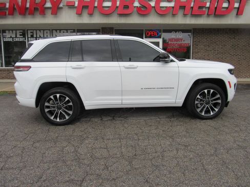 Used 2022 Jeep Grand Cherokee Overland AWD/4WD image 9