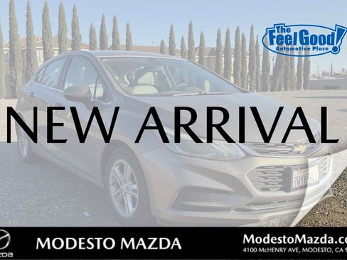 Used 2017 Chevrolet Cruze LT w/ Convenience Package image 1