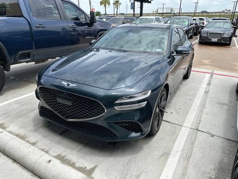 Used 2022 Genesis G70 3.3T RWD image 2