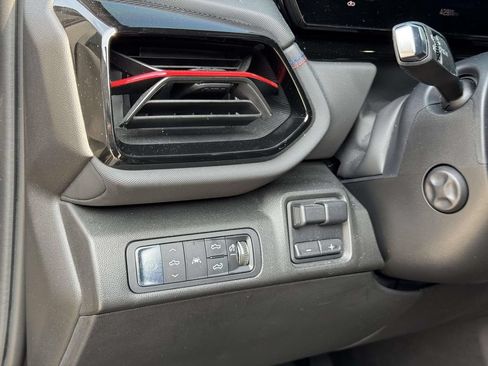 Used 2024 Chevrolet Silverado EV RST AWD/4WD image 8