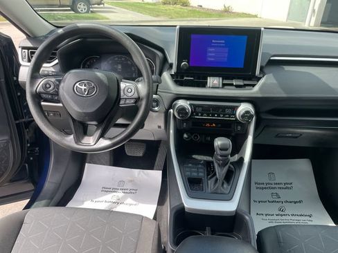 Used 2025 Toyota RAV4 XLE AWD/4WD image 15