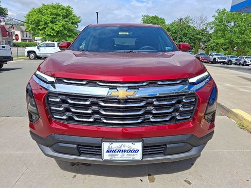 New 2026 Chevrolet Equinox LT w/ Convenience Package II AWD/4WD image 2