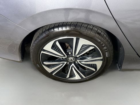 Used 2018 Honda Civic EX-T image 33