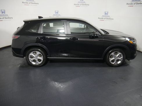 New 2026 Honda HR-V LX image 4