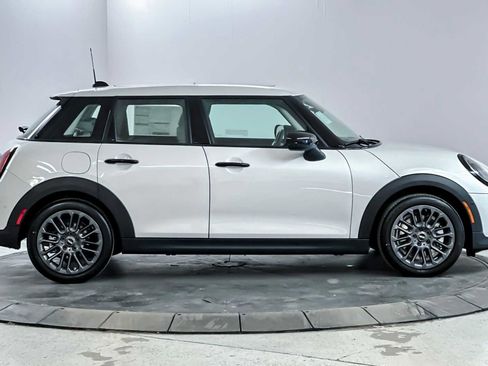 New 2026 MINI Cooper 4-Door Hardtop image 8