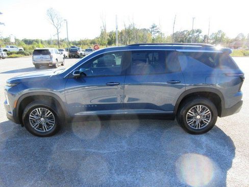 New 2026 Chevrolet Traverse LT w/ Driver Confidence Package image 8