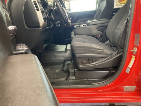 Used 2017 GMC Sierra 3500 SLE w/ SLE Preferred Package AWD/4WD image 11
