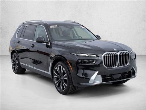 Used 2024 BMW X7 xDrive40i AWD/4WD image 3