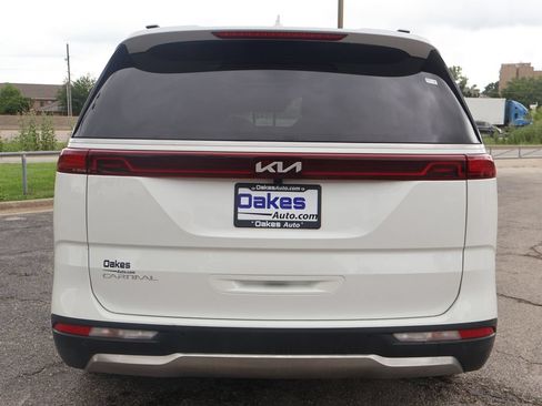 Certified 2024 Kia Carnival SX Prestige FWD image 6