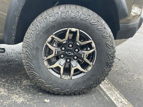 Certified 2024 Chevrolet Colorado ZR2 w/ Safety Package image 10