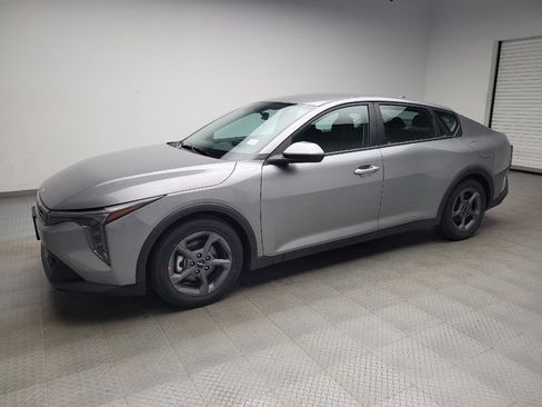 Used 2025 Kia K4 FWD image 2