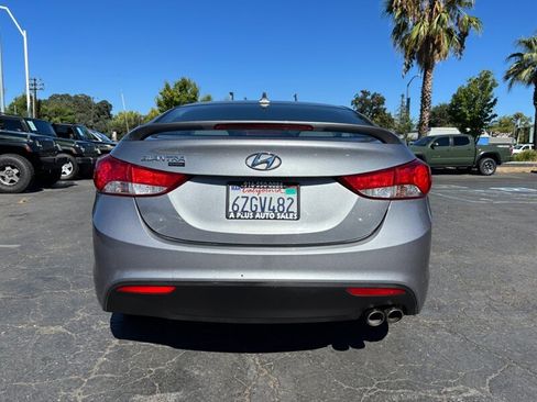 Used 2013 Hyundai Elantra FWD image 5