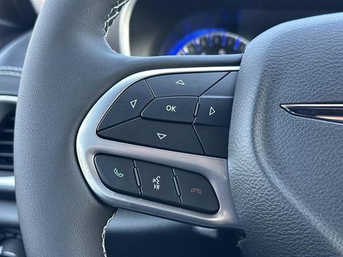New 2026 Chrysler Pacifica Select FWD image 28