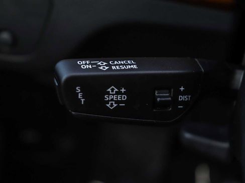 Used 2023 Audi Q5 2.0T Premium w/ Convenience Package image 31