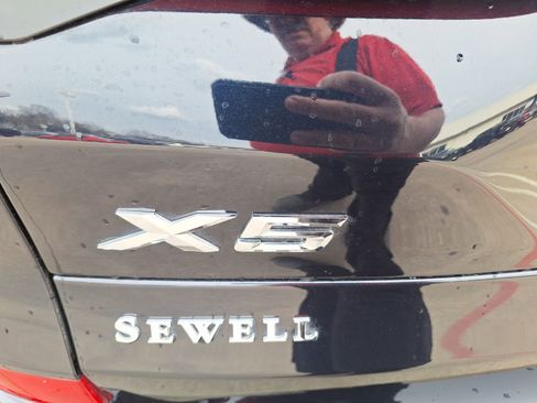 Used 2025 BMW X5 xDrive40i w/ M Sport Package image 12