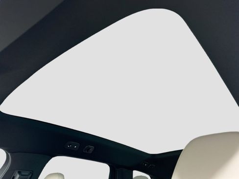 New 2025 Volvo EX90 Ultra w/ Protection Package Premier image 20