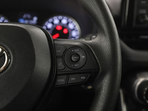 Used 2022 Toyota RAV4 XLE image 26