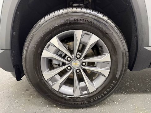 Used 2026 Chevrolet Equinox LT FWD image 18