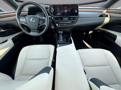 Used 2025 Lexus ES 350 w/ Premium Package FWD image 19
