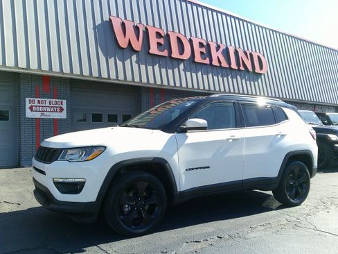Used 2021 Jeep Compass Latitude image 1