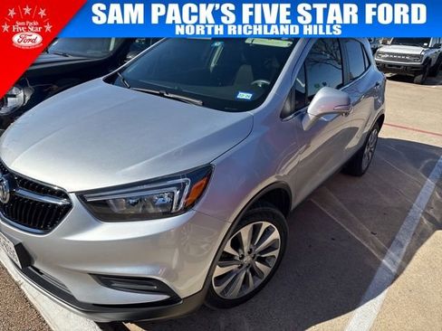 Used 2018 Buick Encore Preferred image 2