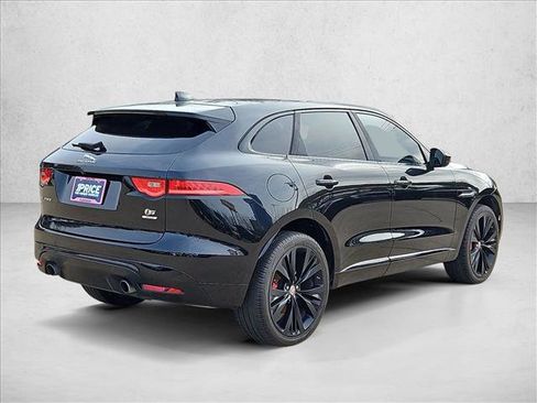 Used 2017 Jaguar F-PACE S image 5
