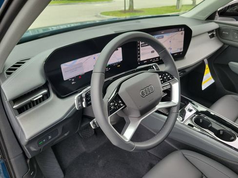 New 2026 Audi Q3 quattro 2.0T AWD/4WD image 7