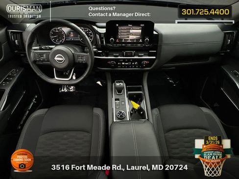 Used 2025 Nissan Pathfinder SV w/ SV Premium Package image 15