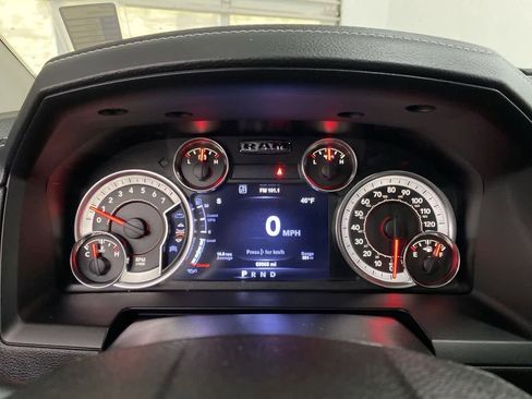 Used 2017 RAM 1500 Laramie w/ Convenience Group image 26