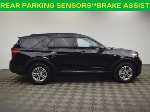 Used 2022 Ford Explorer XLT image 13