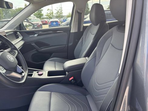 Used 2026 Volkswagen Tiguan SE AWD/4WD image 27