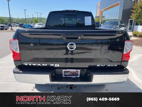 Used 2018 Nissan Titan SV AWD/4WD image 15