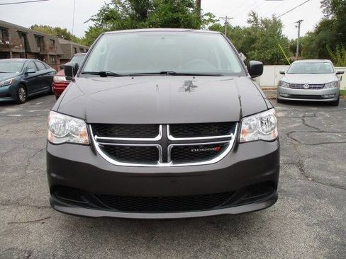 Used 2017 Dodge Grand Caravan SE w/ Power Window Group image 3