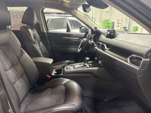 Used 2018 MAZDA CX-5 Touring w/ Preferred Equipment Package image 16