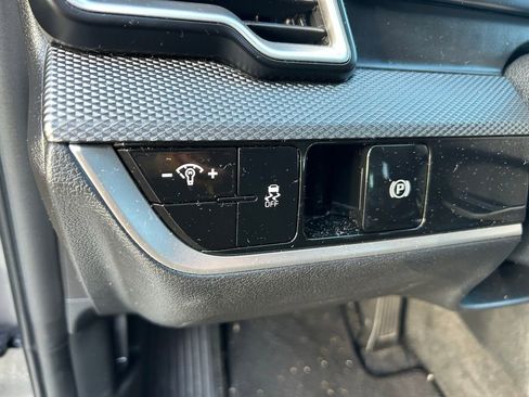 Used 2024 Kia Sportage LX FWD image 17