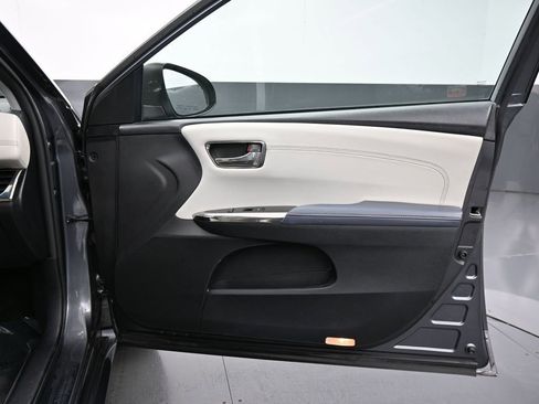 Used 2013 Toyota Avalon XLE Premium image 39