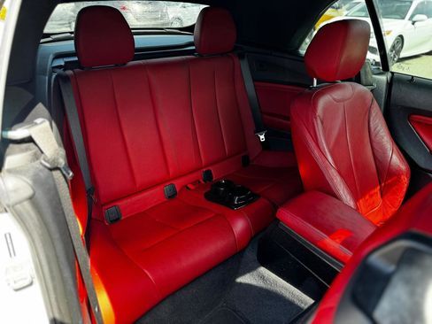 Used 2017 BMW 230i Convertible image 15