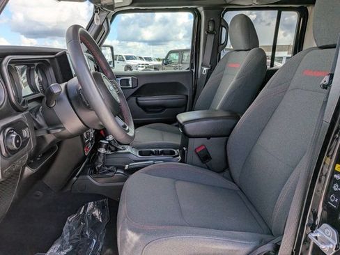 Used 2025 Jeep Wrangler Unlimited Rubicon AWD/4WD image 21