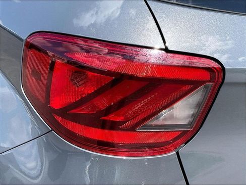Used 2024 Hyundai Venue SEL FWD image 30