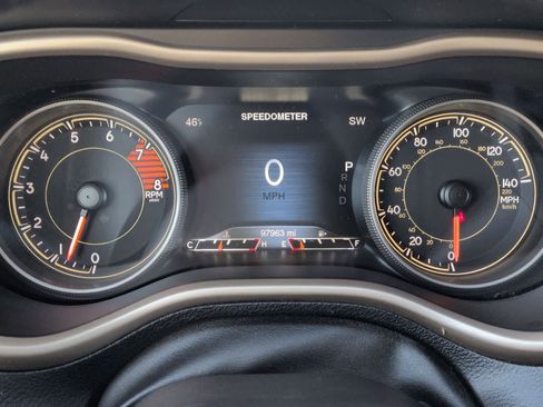 Used 2016 Jeep Cherokee Limited image 35