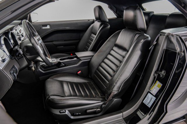 Used 2006 Ford Mustang GT RWD image 26