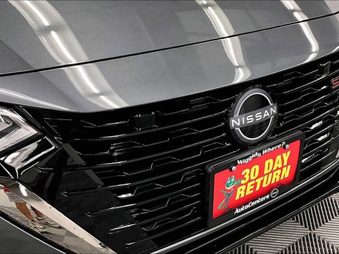 New 2025 Nissan Sentra SR w/ SR Premium Package FWD image 15