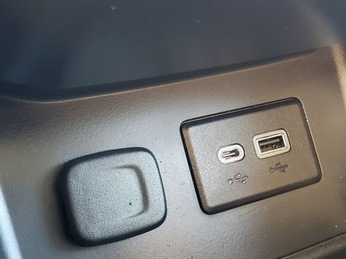 Certified 2022 GMC Acadia SLE w/ Driver Convenience Package FWD image 25