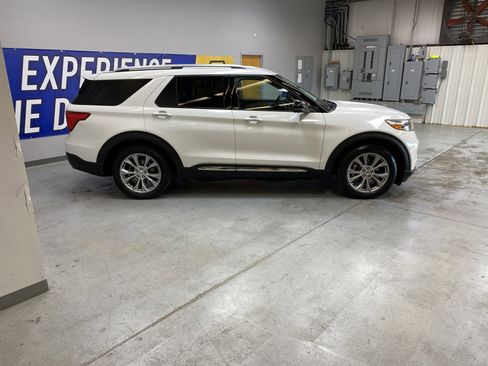 Used 2020 Ford Explorer Limited image 8