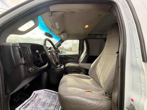 Used 2019 Chevrolet Express 2500 w/ Communications Package image 20